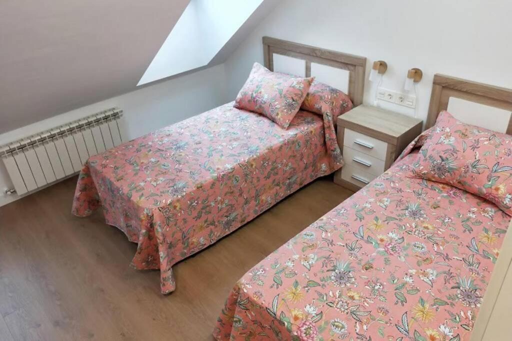 Precioso Atico En El Centro De Cangas De Onis Apartment Bagian luar foto