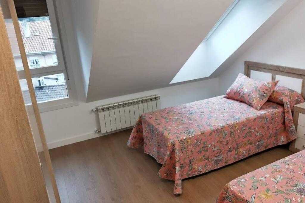 Precioso Atico En El Centro De Cangas De Onis Apartment Bagian luar foto