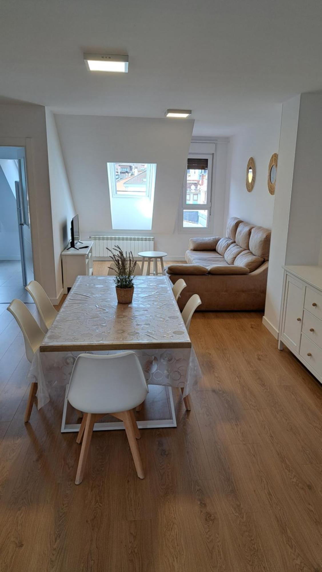 Precioso Atico En El Centro De Cangas De Onis Apartment Bagian luar foto